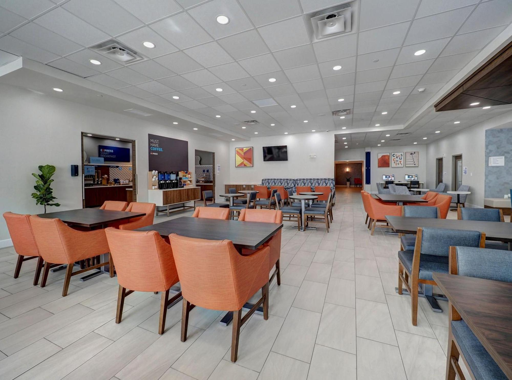 Holiday Inn Express Corpus Christi - Beachfront By Ihg Exterior photo