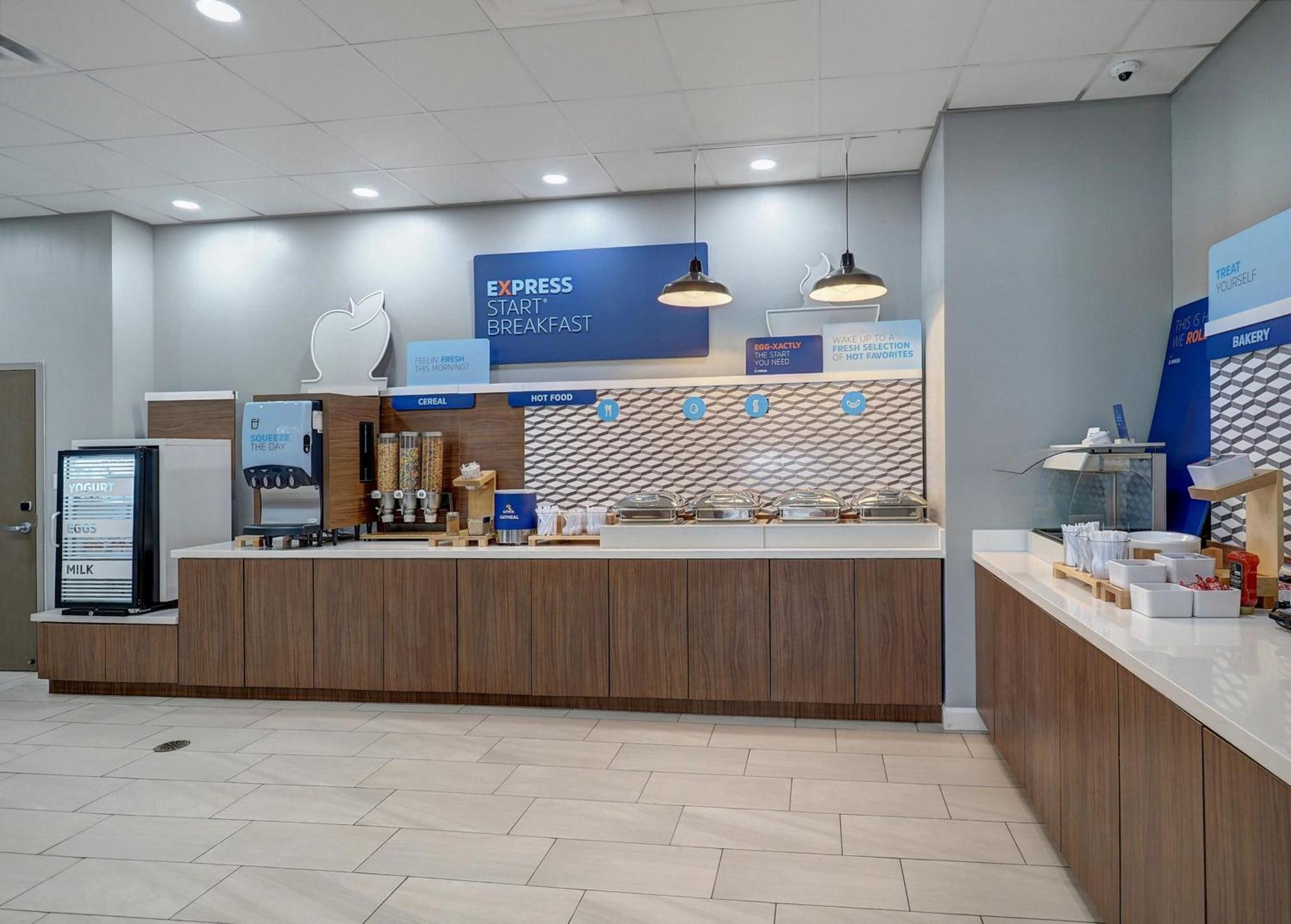 Holiday Inn Express Corpus Christi - Beachfront By Ihg Exterior photo