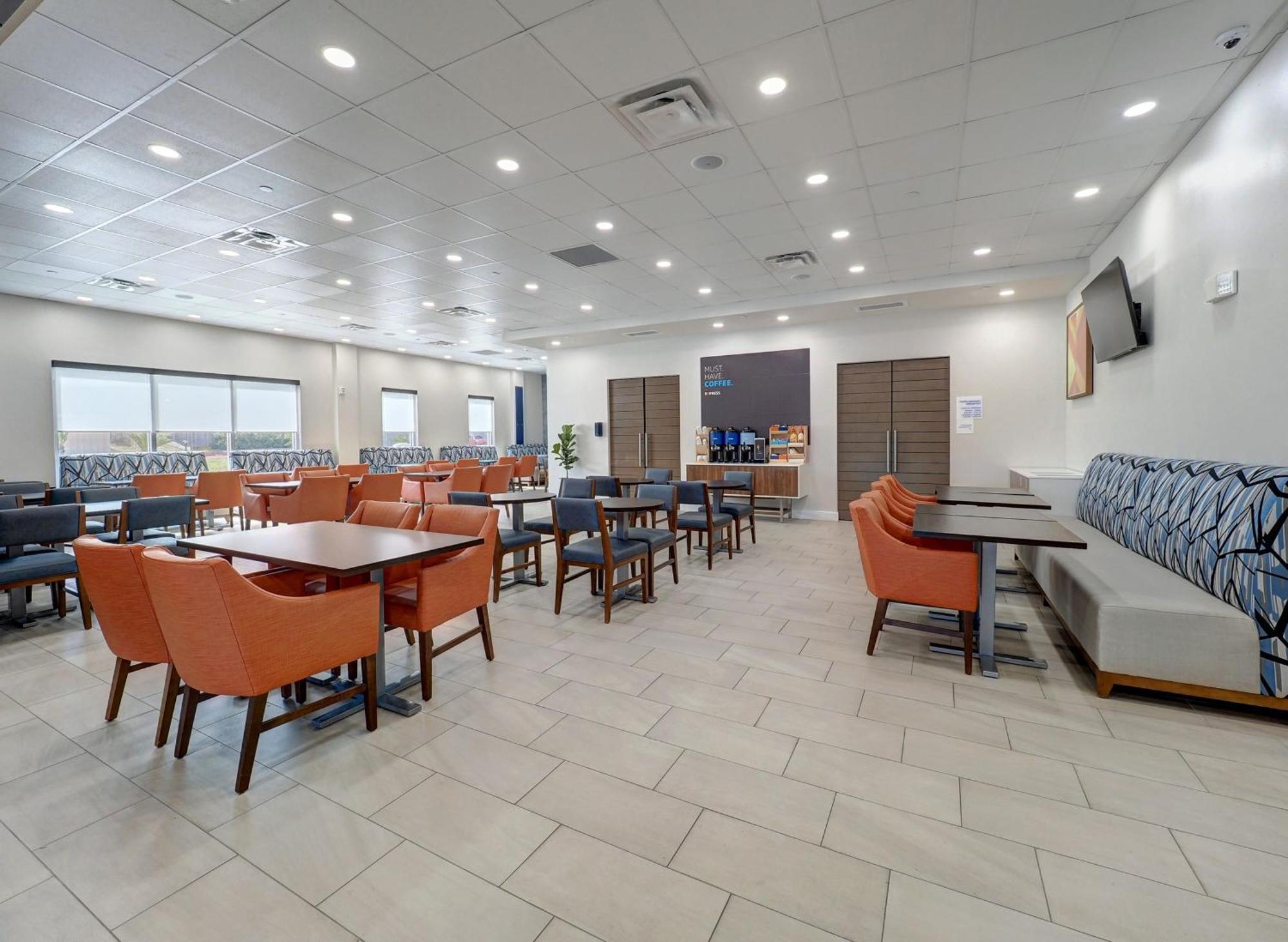 Holiday Inn Express Corpus Christi - Beachfront By Ihg Exterior photo