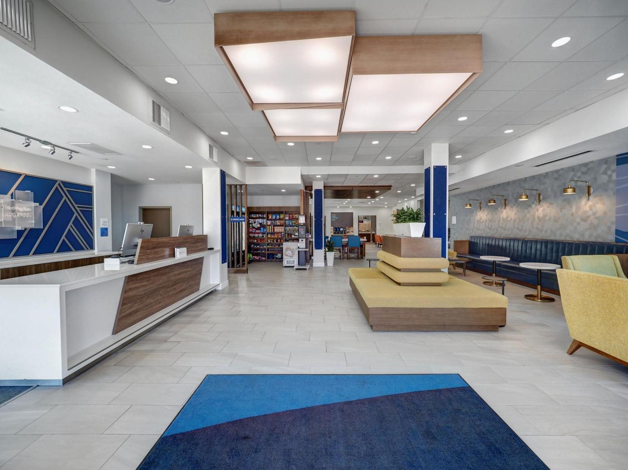 Holiday Inn Express Corpus Christi - Beachfront By Ihg Exterior photo