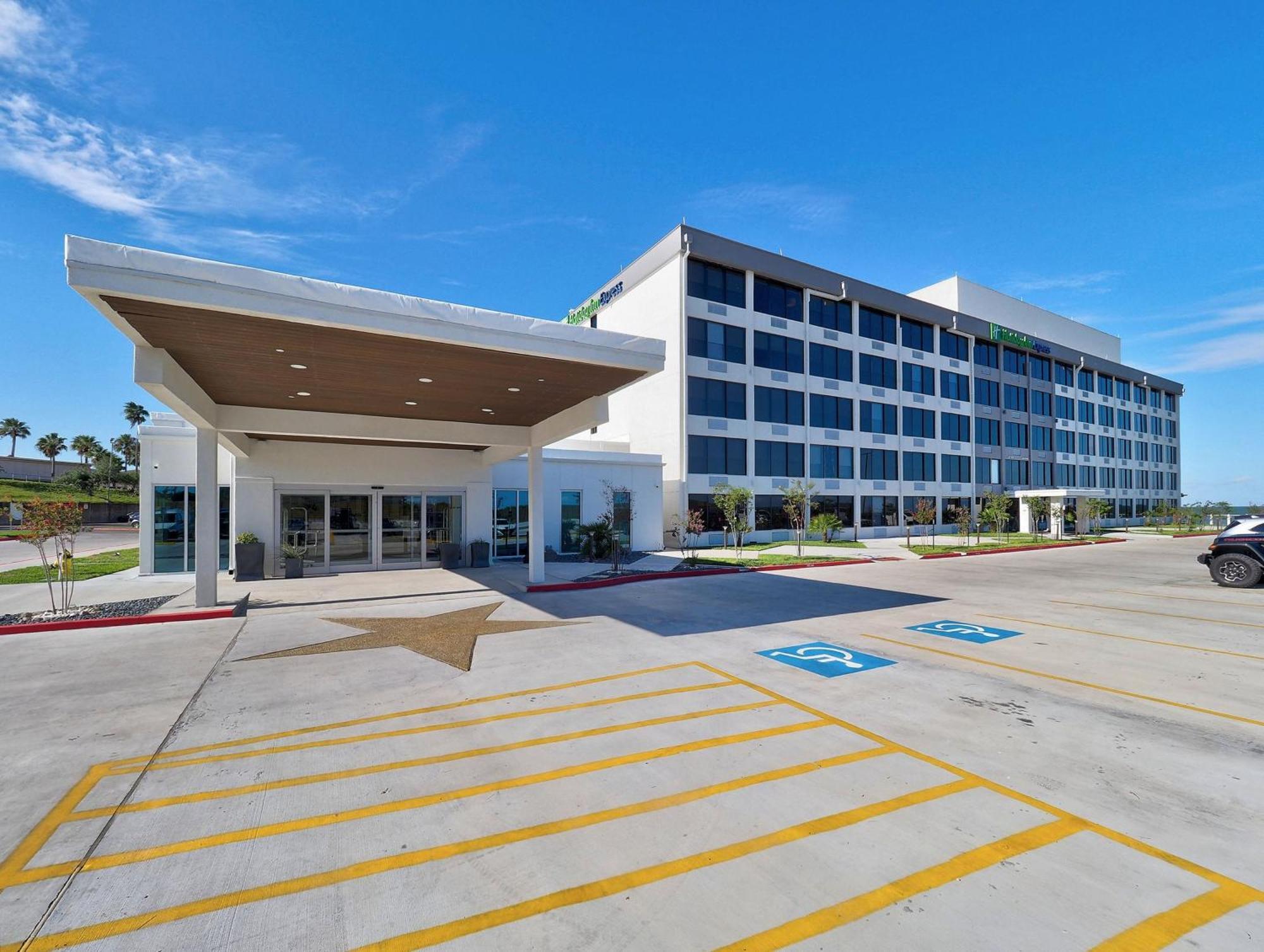 Holiday Inn Express Corpus Christi - Beachfront By Ihg Exterior photo