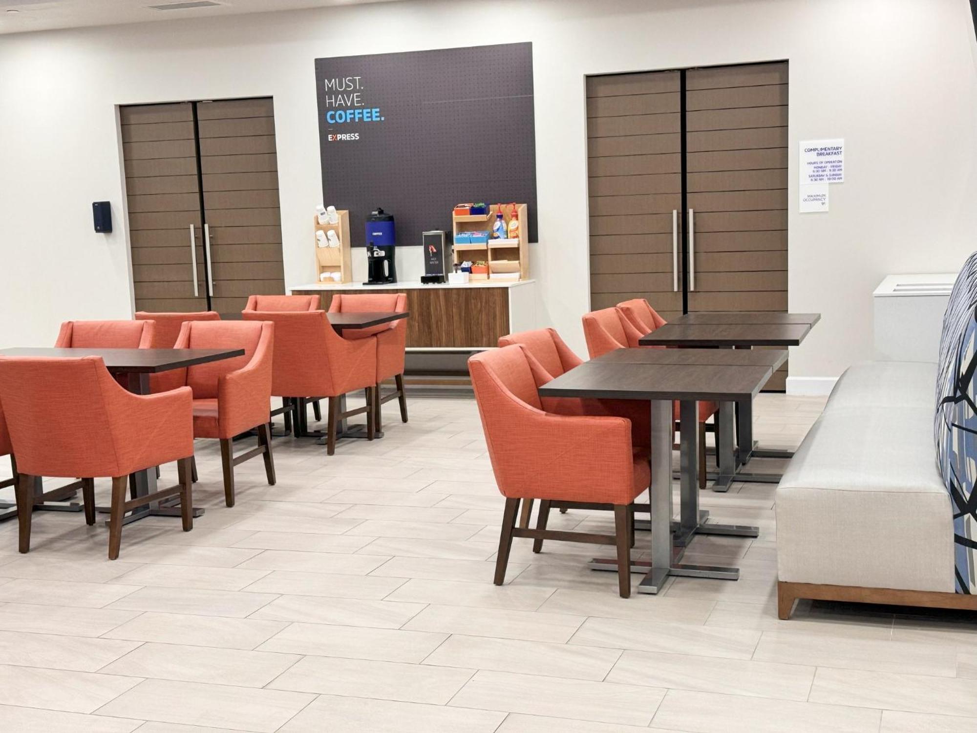 Holiday Inn Express Corpus Christi - Beachfront By Ihg Exterior photo