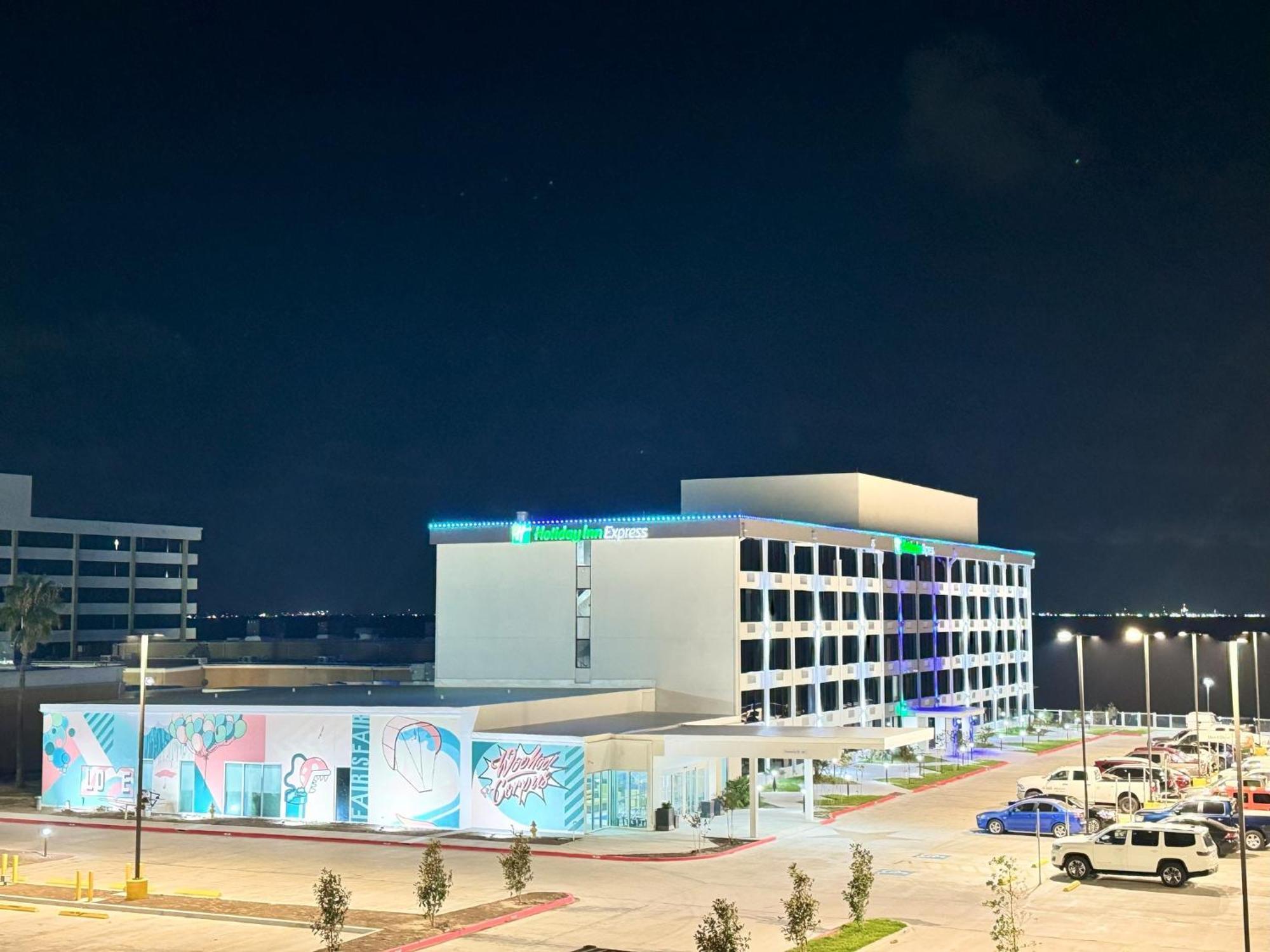 Holiday Inn Express Corpus Christi - Beachfront By Ihg Exterior photo